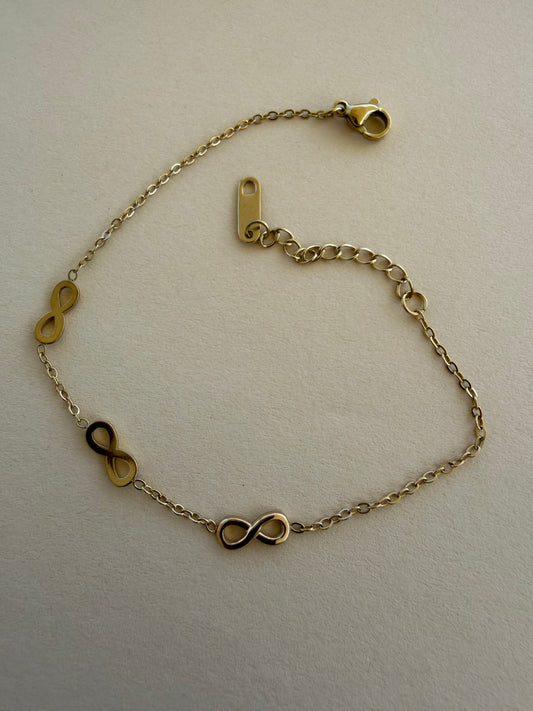 Alice Bracelet