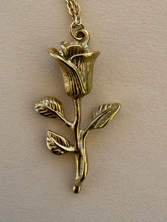 Fila flower Necklace