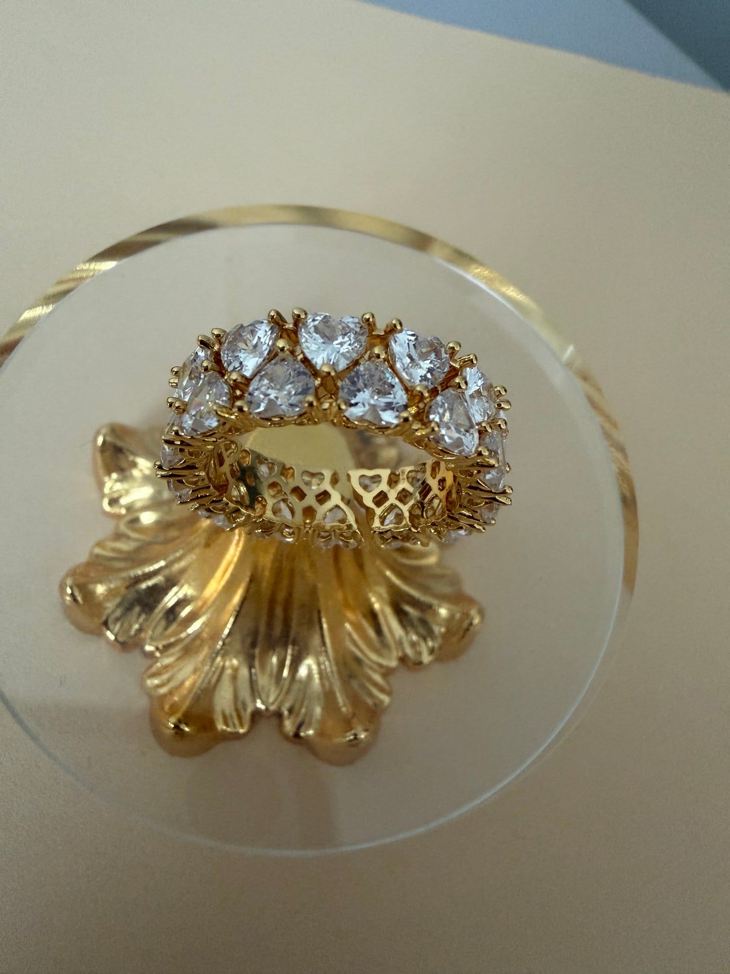 Alia Ring