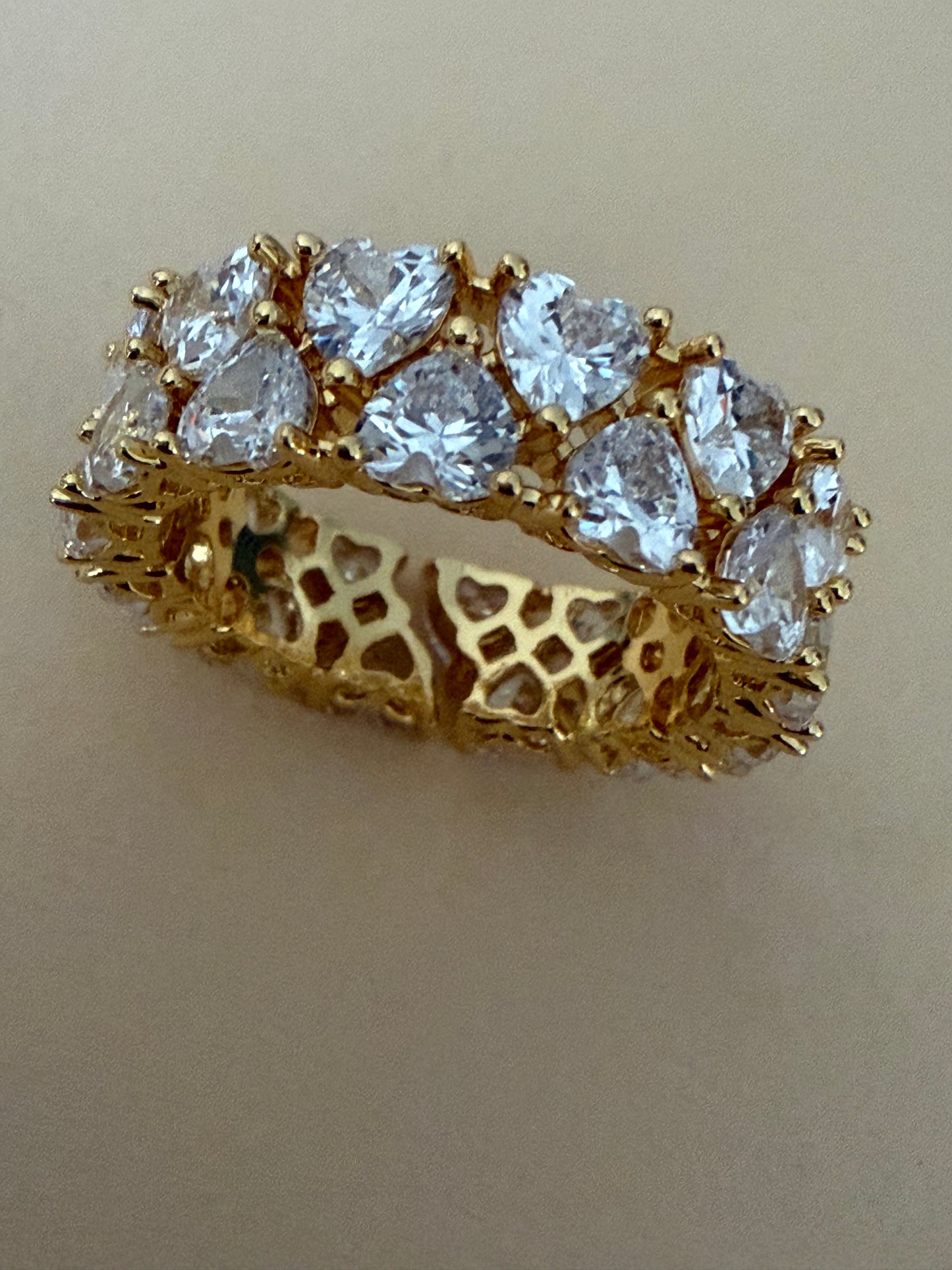 Alia Ring