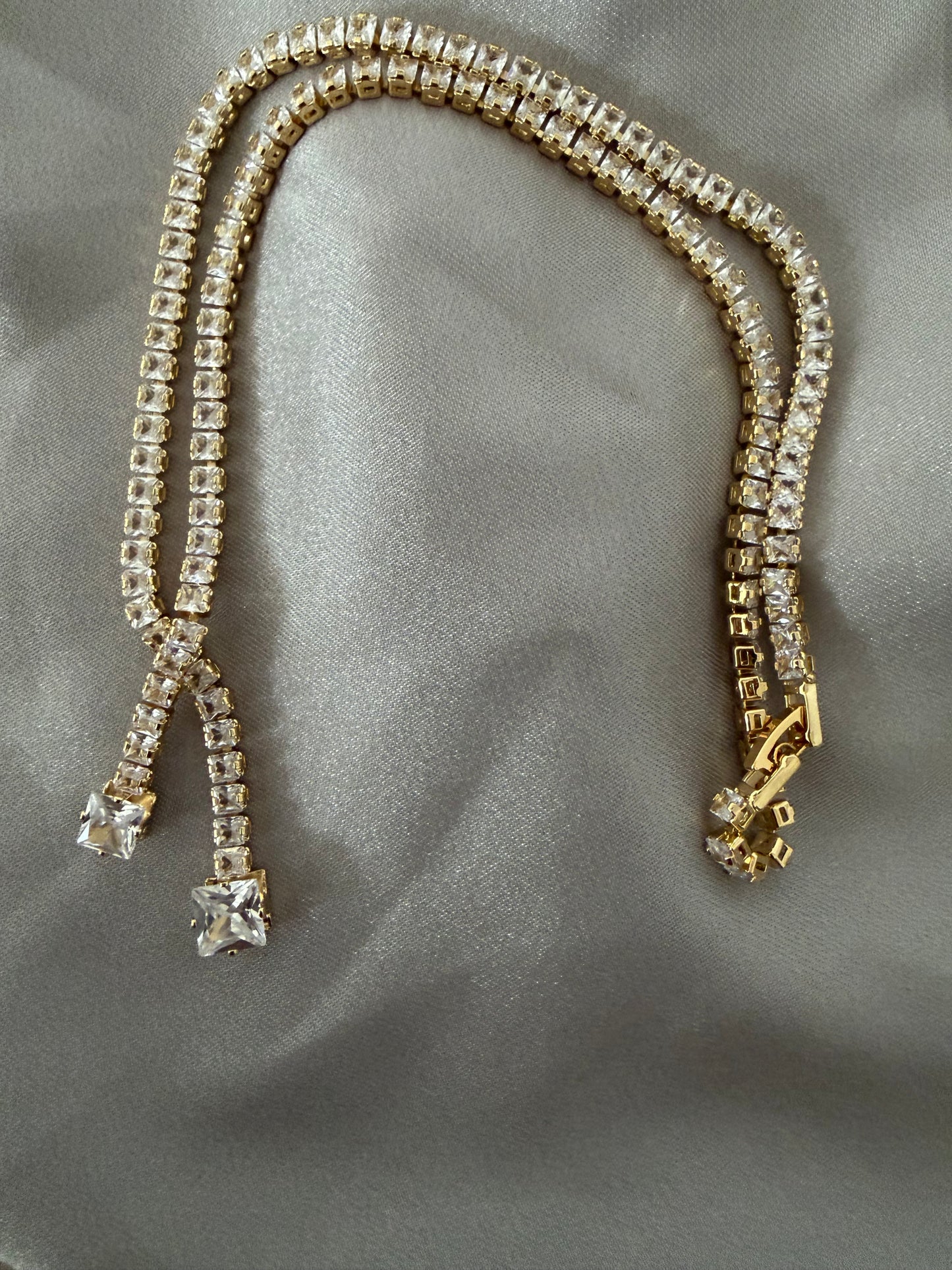 Lira Necklace