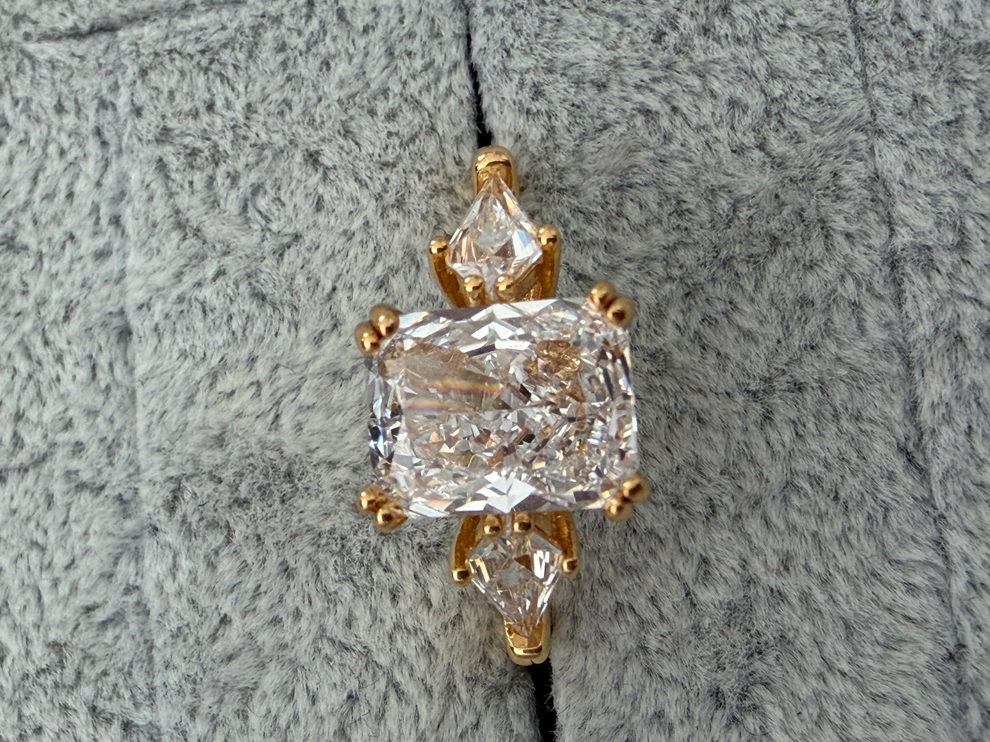 Camgül Ring